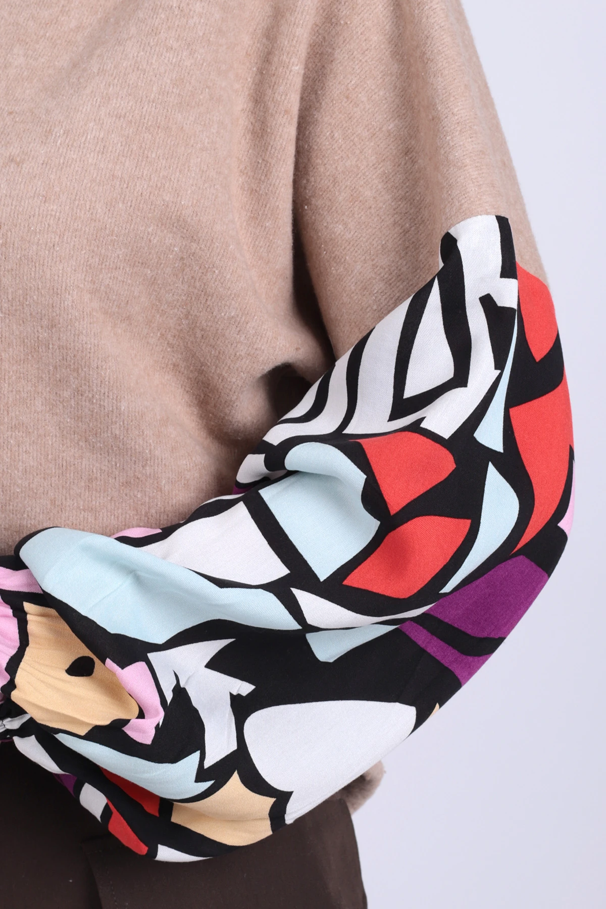 Kadın Bej Kolu Renkli Salaş Bluz ARM-20K001085