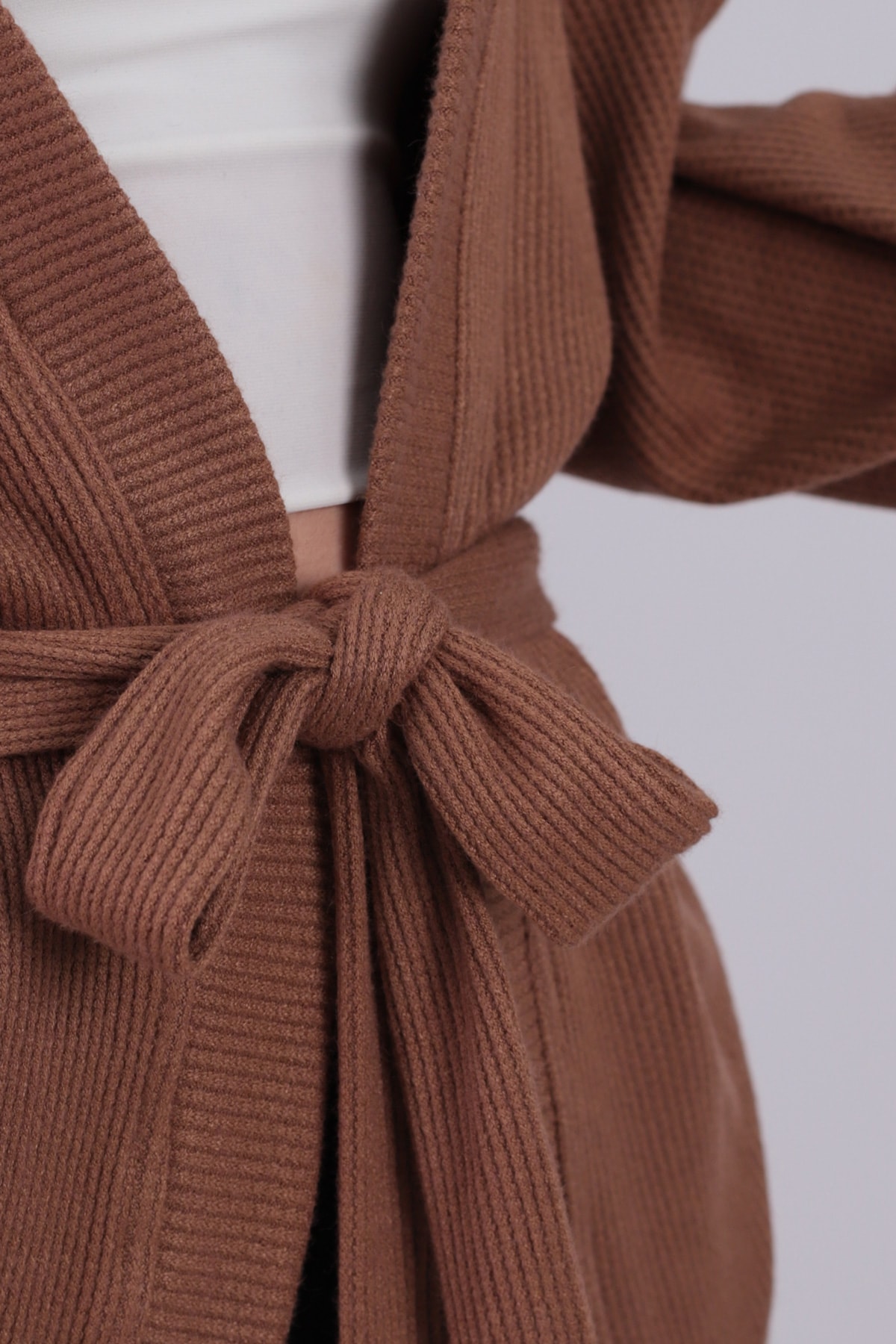 Kadın Açık Kahve Kemerli Triko Kimono ARM-26K001011