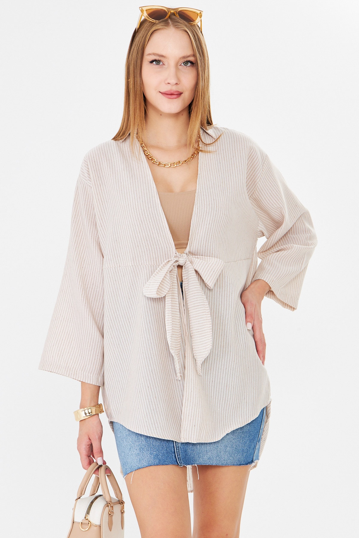 Kadın Bej Çizgili Önden Bağlamalı Kimono Gömlek ARM-25Y001085