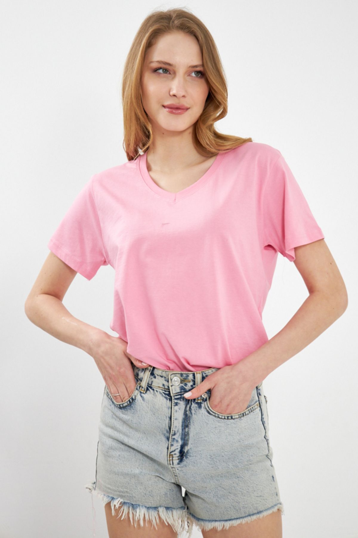 Kadın Pembe V Yaka T-Shirt ARM-23Y024002