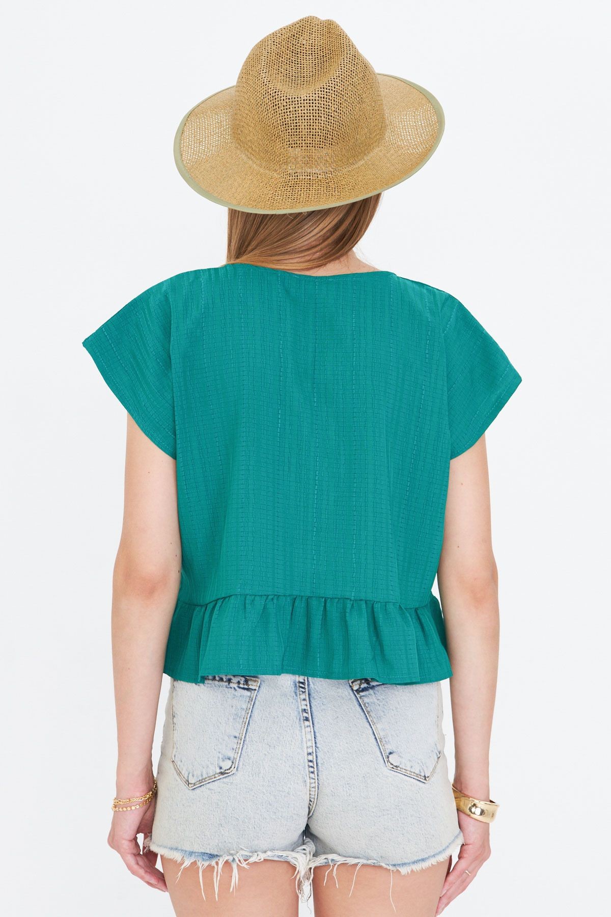 Kadın Koyu Yeşil Yarasa Kol Yakası Bağlamalı Eteği Fırfırlı Oversize Crop Bluz ARM-24Y001088