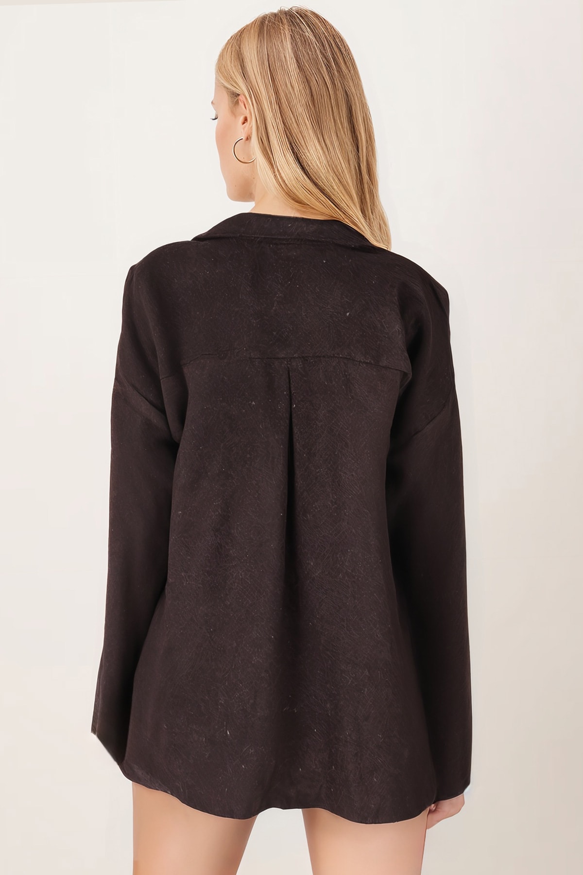 Kadın Koyu Kahve Erkek Yaka Yanları Yırtmaçlı Oversize Ceket ARM-26K001009