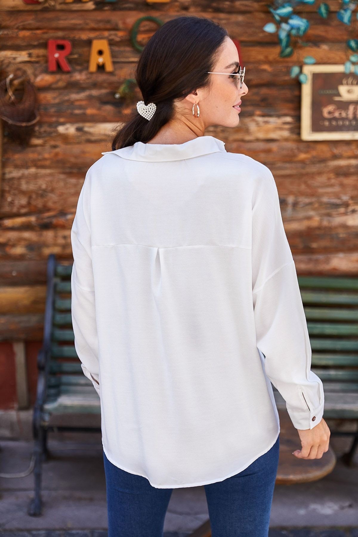 Kadın Beyaz Oversize Uzun Basic Gömlek