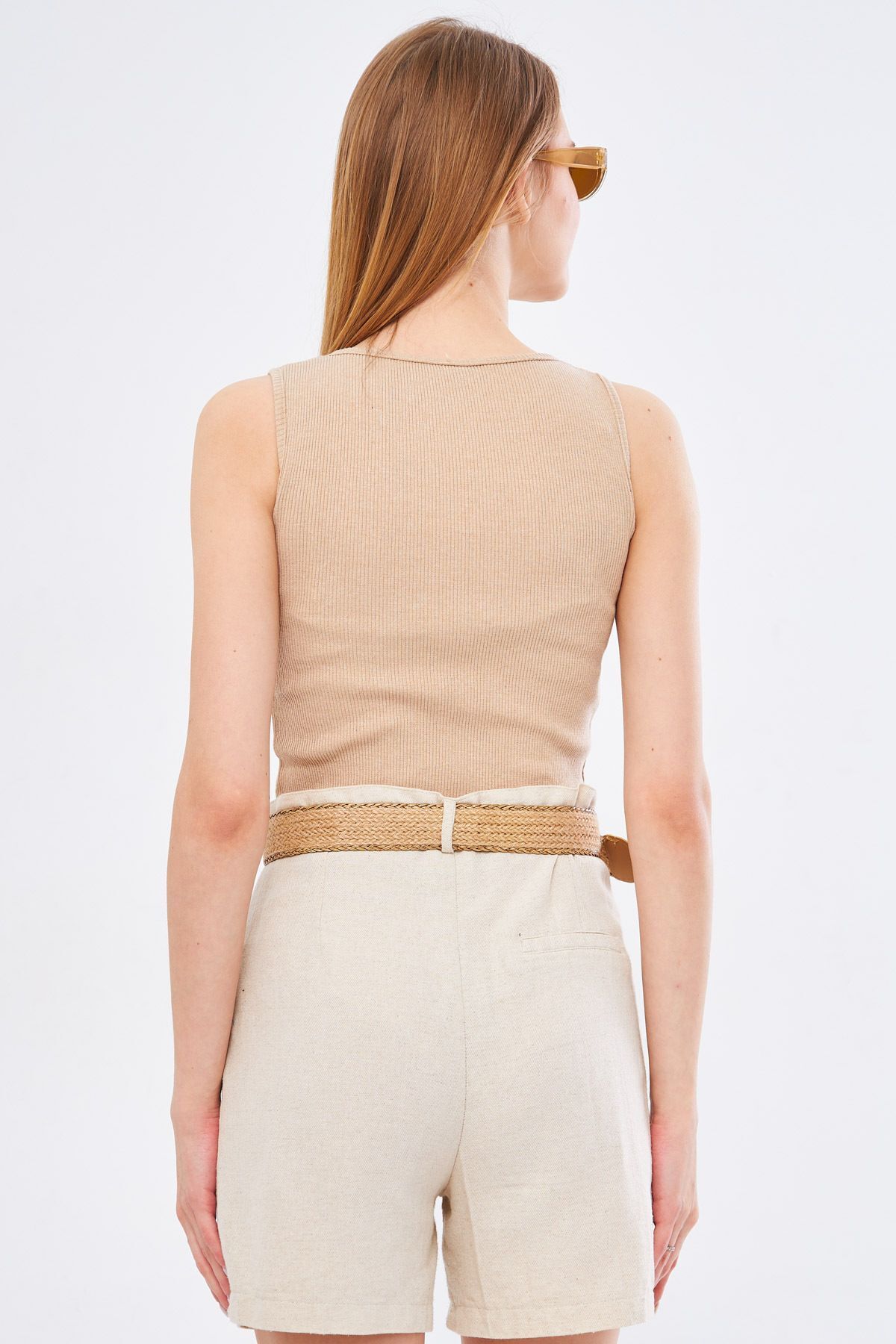 Kadın Bej Çıtçıtlı Kolsuz Bluz ARM-24Y133010