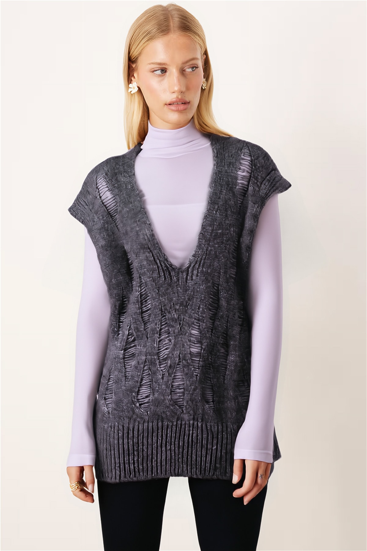 Kadın Gri V Yaka Triko Süveter ARM-26K136014