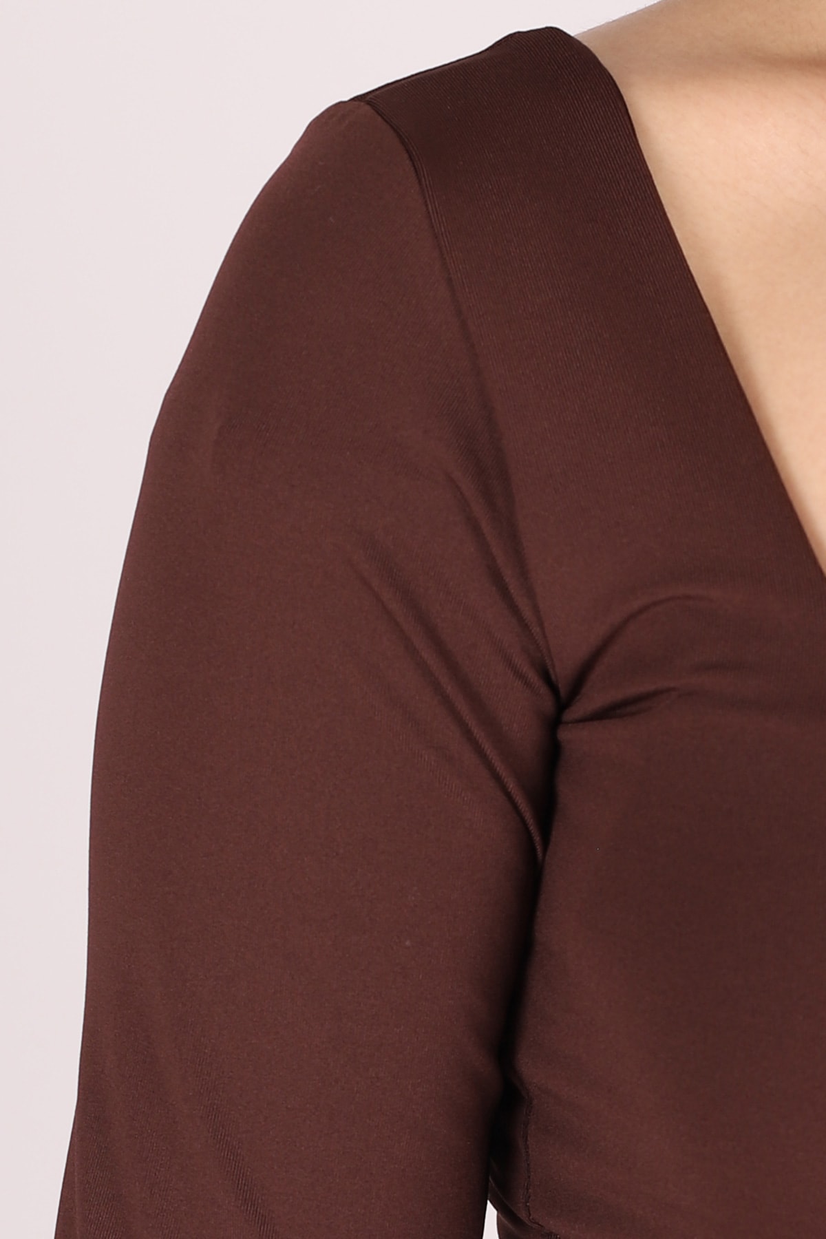 Kadın Kahve Kare Yaka Uzun Kollu Crop Bluz ARM-26K042004