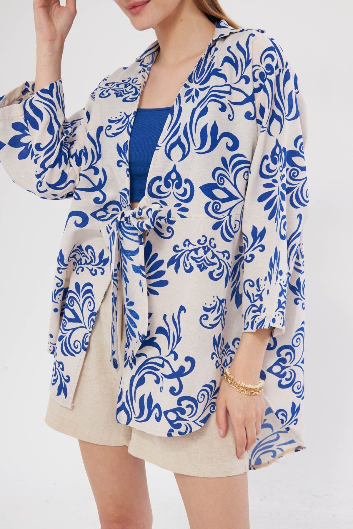 Kadın Saks Desenli Keten Görünümlü Önden Bağlamalı Kimono Gömlek ARM-24Y001079