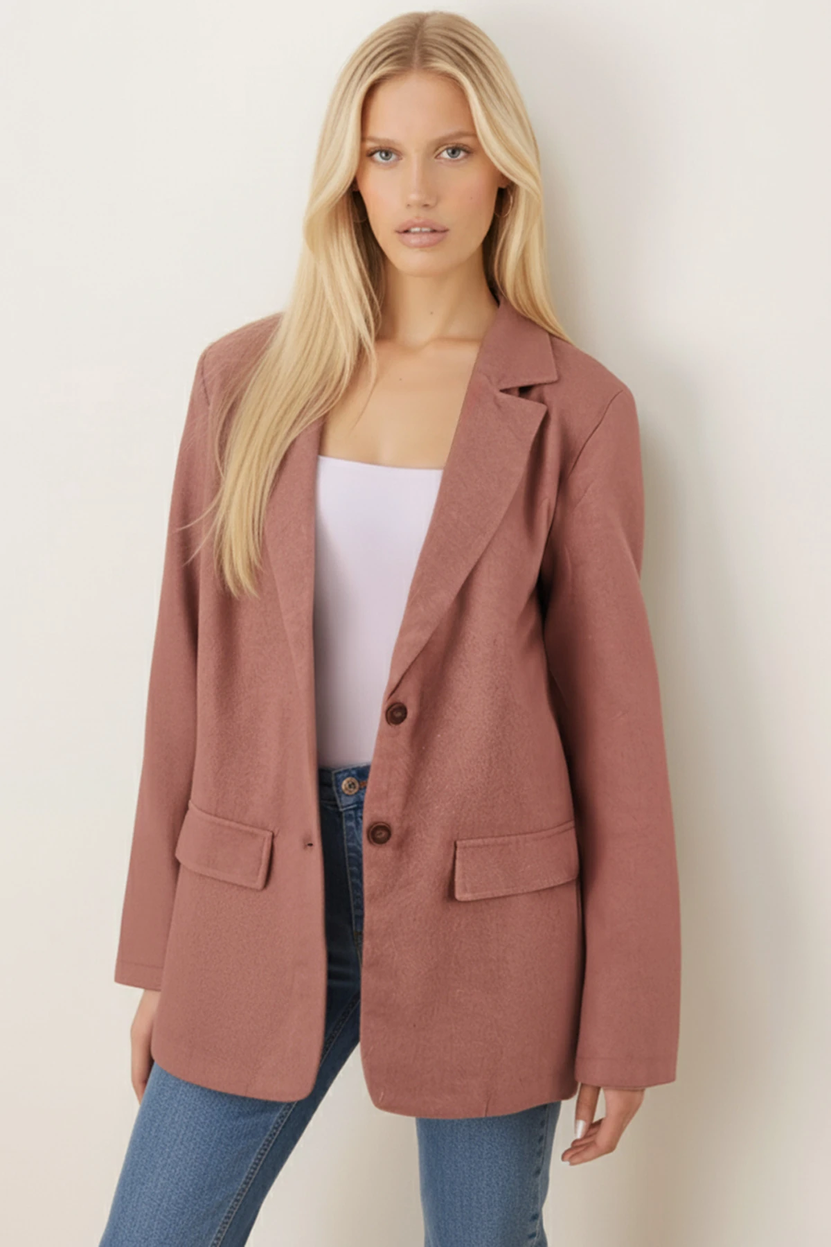 Kadın Açık Vizon Erkek Yaka Cep Kapaklı Vatkalı Oversize Kaşe Ceket ARM-26K001044