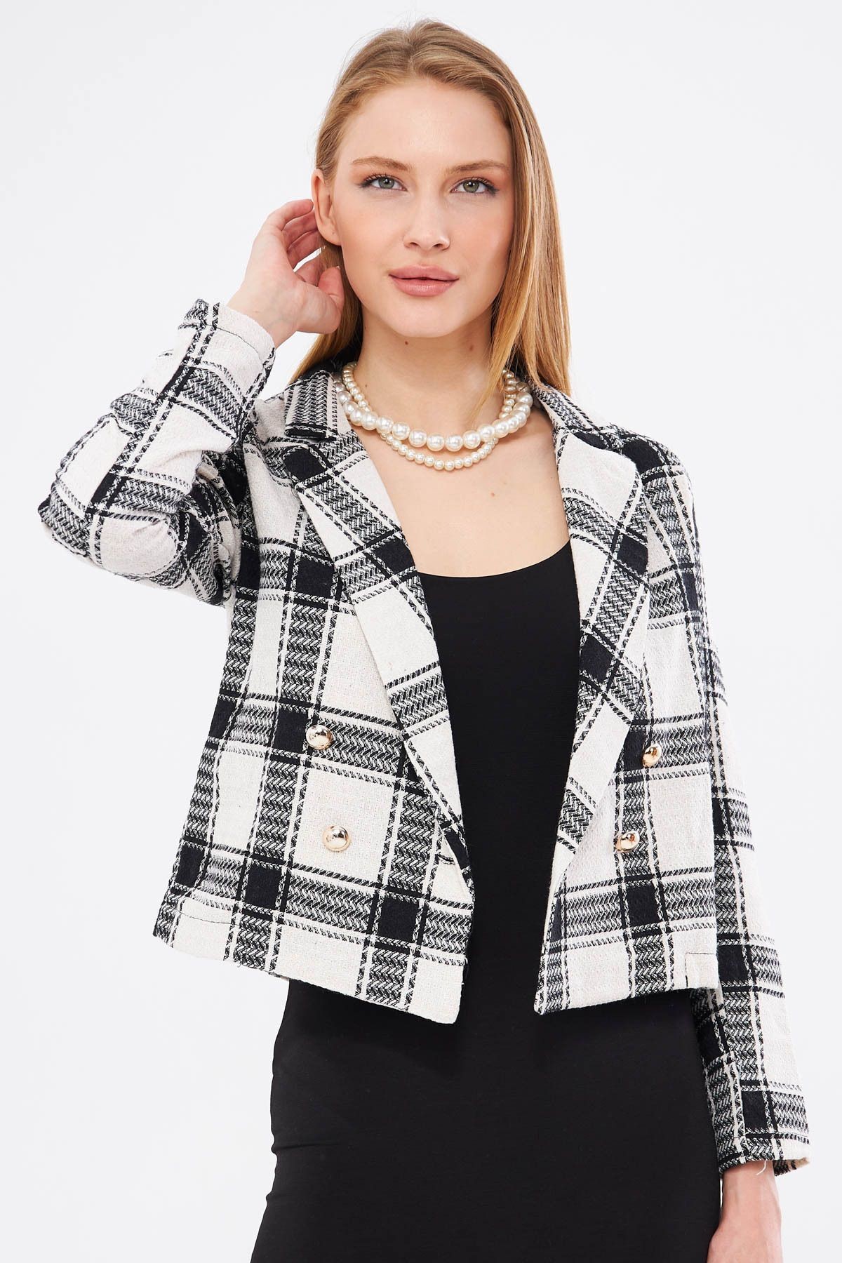 Kadın Ekru Kruvaze Yaka Tüvit Crop Ceket ARM-24K001014