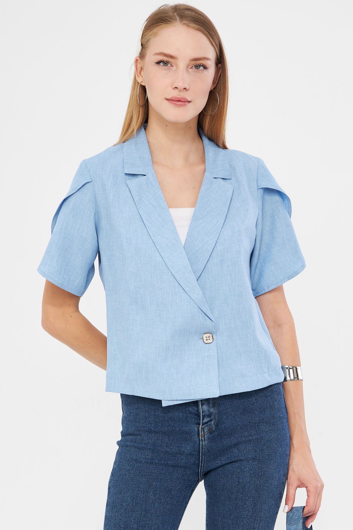 Kadın Bebe Mavi Kolu Yırtmaç Detaylı Crop Kısa Kol Ceket ARM-24Y001048