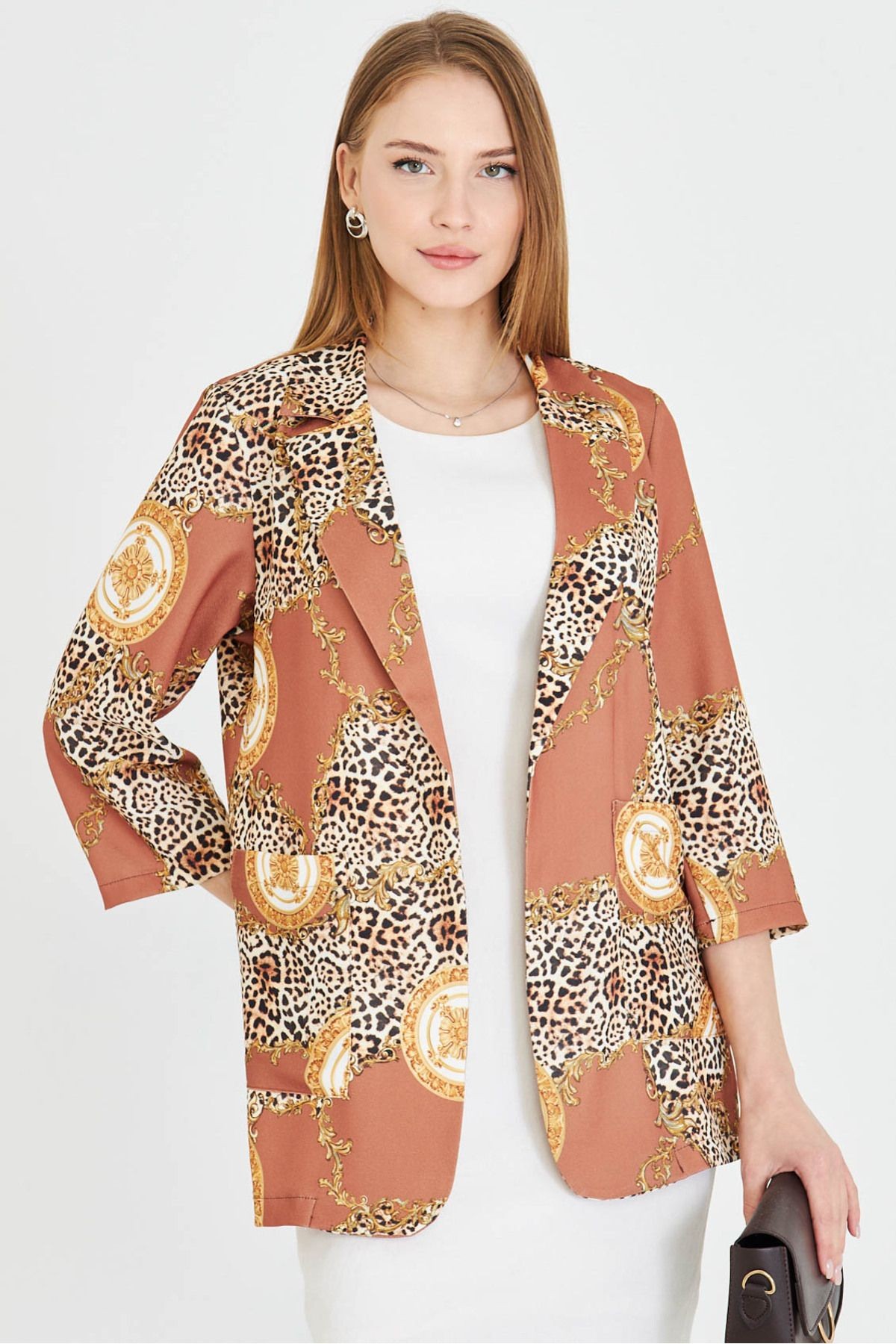Kadın Bej Cepli Oversize Ceket ARM-25Y001057