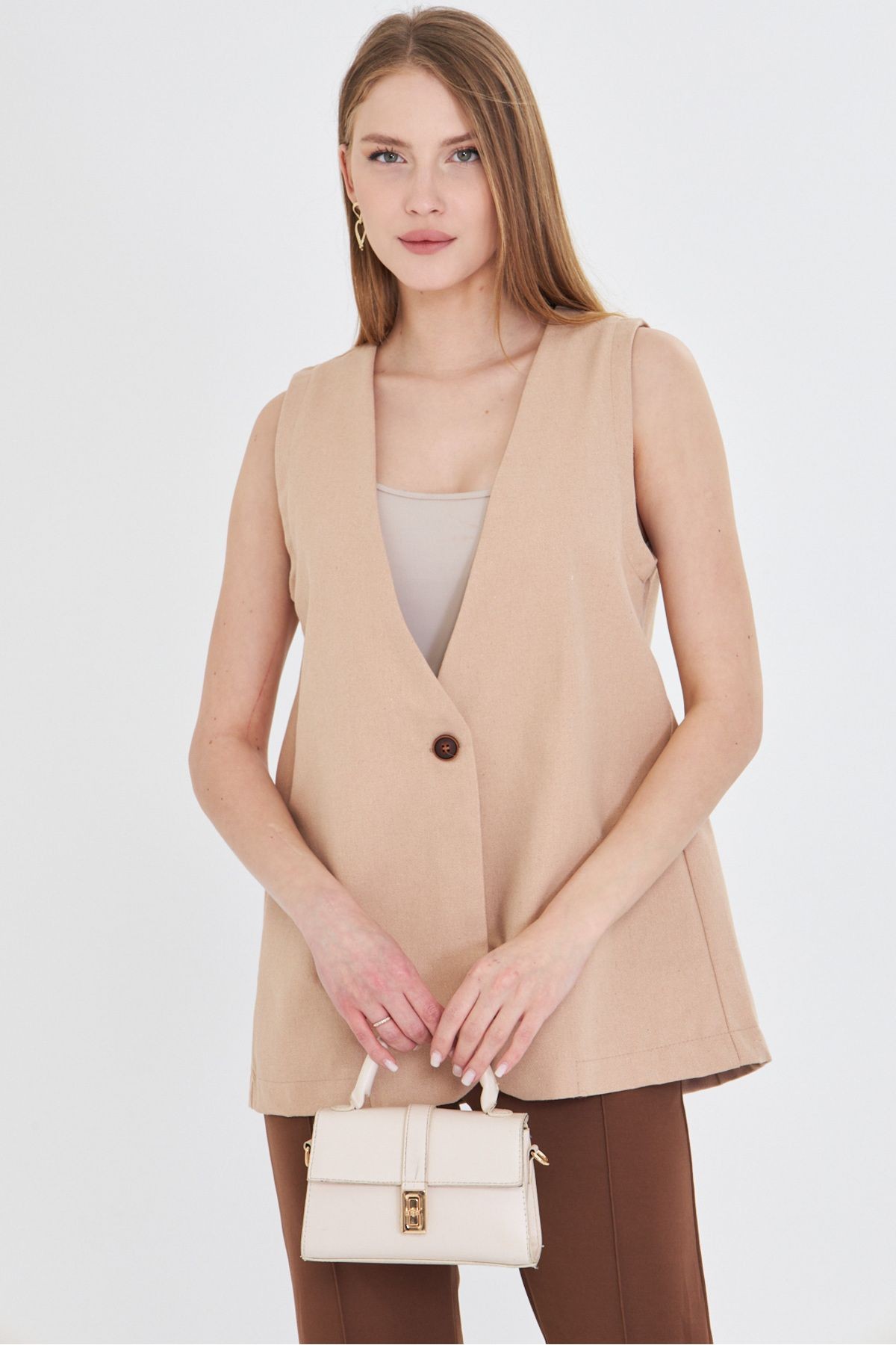 Kadın Bej V Yaka Tek Düğme Oversize Yelek ARM-25Y001036