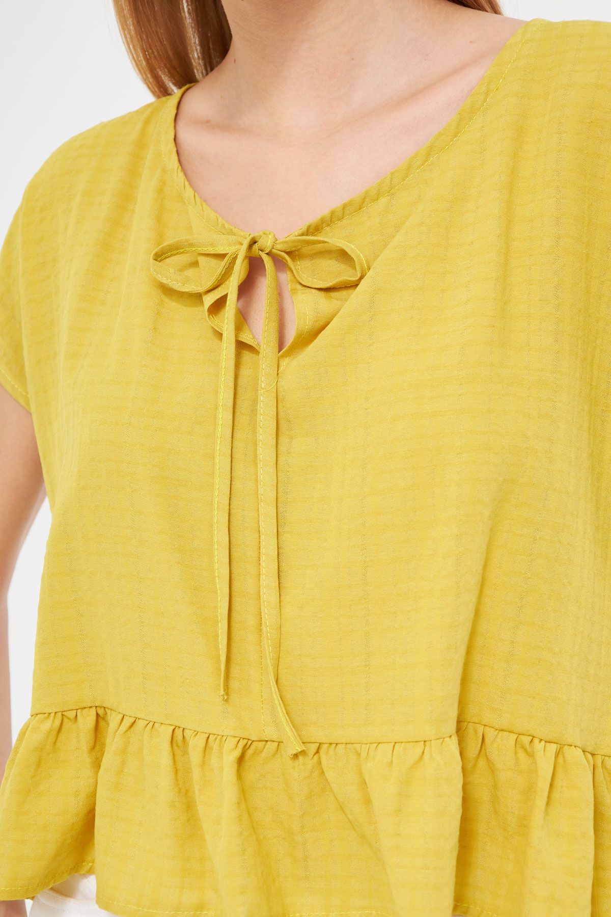 Kadın Yağ Yeşili Yarasa Kol Yakası Bağlamalı Eteği Fırfırlı Oversize Crop Bluz ARM-24Y001088
