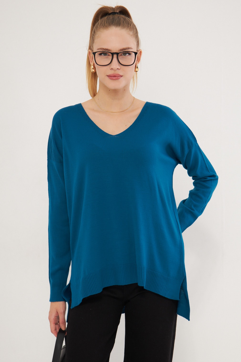 Kadın Petrol V Yaka Ön Kısa Arkası Uzun Triko Kazak ARM-22Y012013