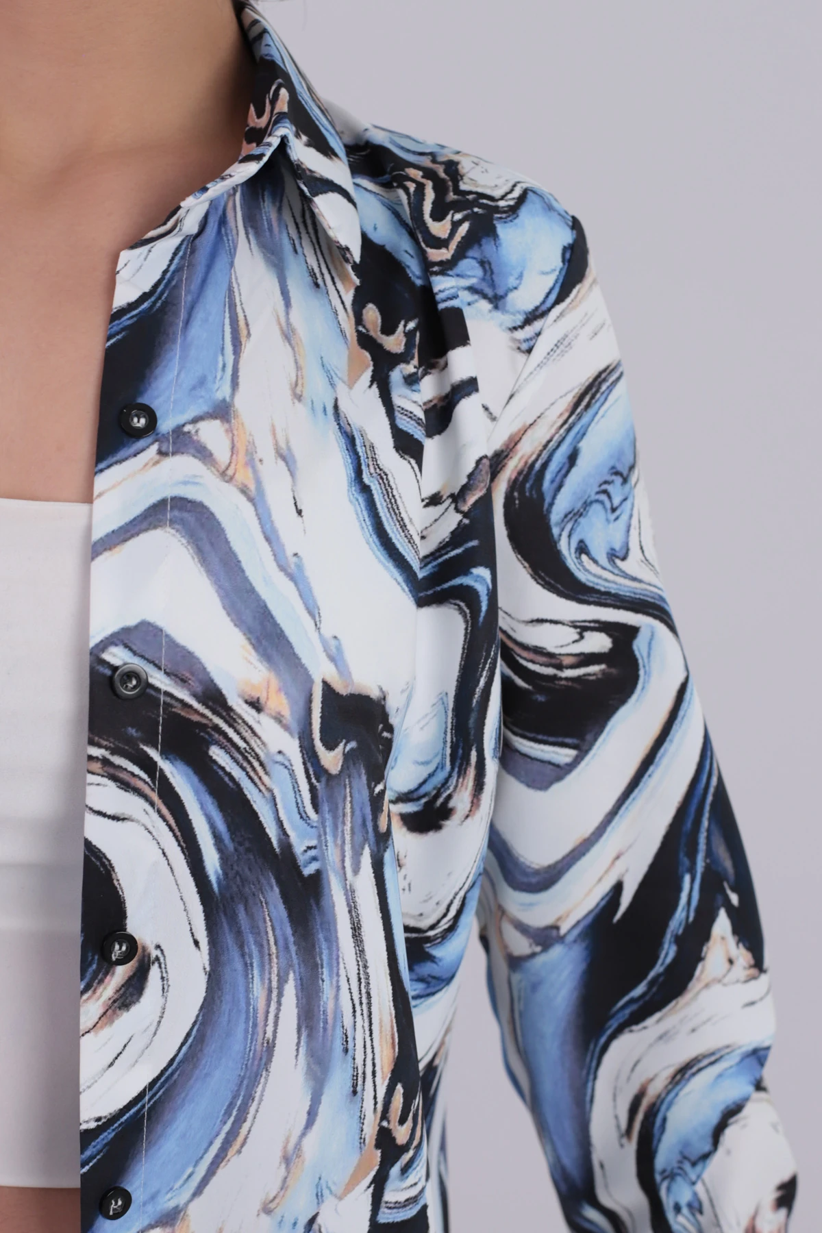 Kadın Mavi Desenli Uzun Kol Gömlek ARM-24K001017