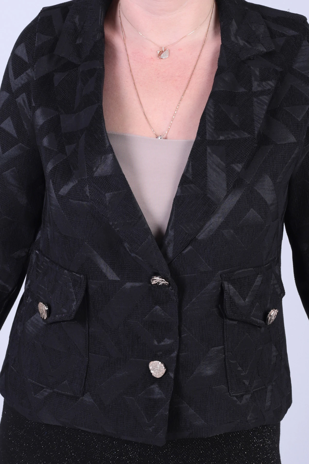 Kadın Siyah Erkek Yaka Kare Cepli Crop Ceket ARM-26K001086