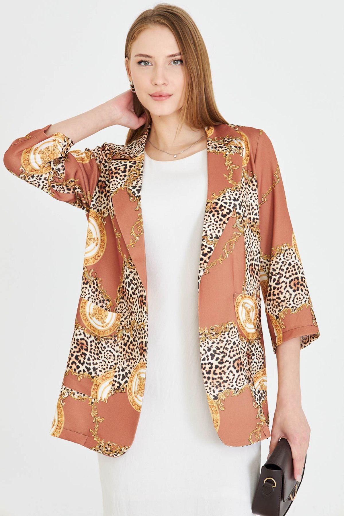 Kadın Bej Cepli Oversize Ceket ARM-25Y001057