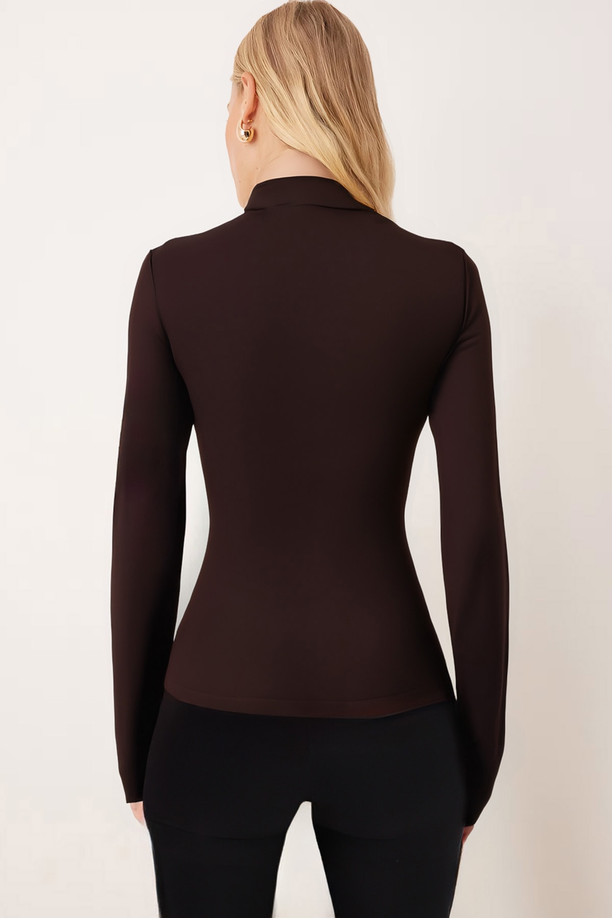 Kadın Kahve Yarım Balıkçı Parmak Geçmeli Body Bluz ARM-26K135002