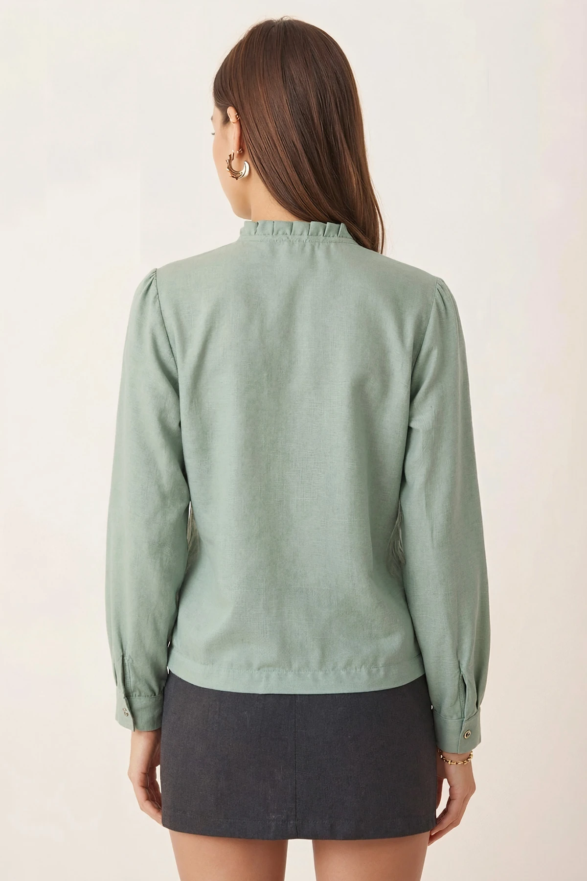 Kadın Mint V Yaka Yakası Pile Detaylı Beli Lastikli Manşetli Bluz ARM-26K001020