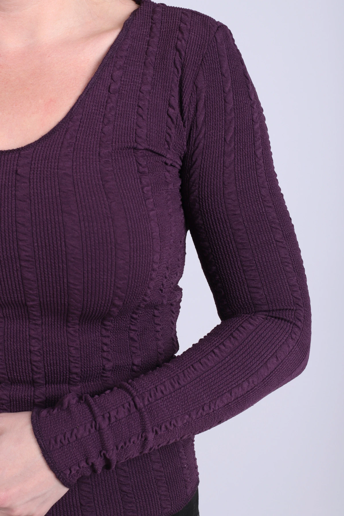 Kadın Mor V Yaka Bedene Oturan Uzun Kollu Bluz ARM-26K001058