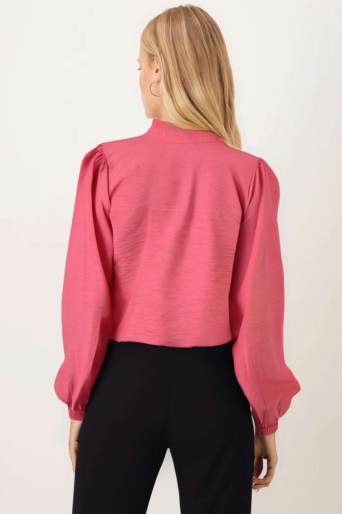 Kadın Mercan Yakası Bağlamalı Kolu Lastikli Bluz ARM-25K001096