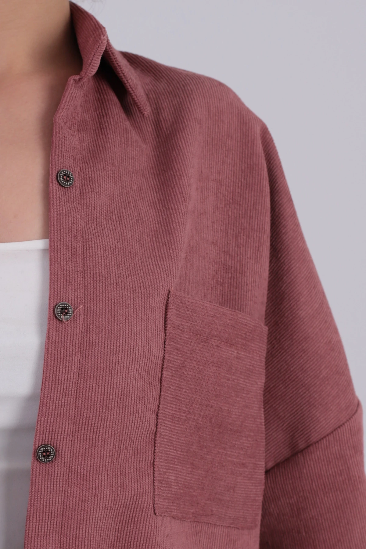 Kadın Gül Kurusu Cepli Oversize İnce Fitilli Kadife Gömlek ARM-24K001076