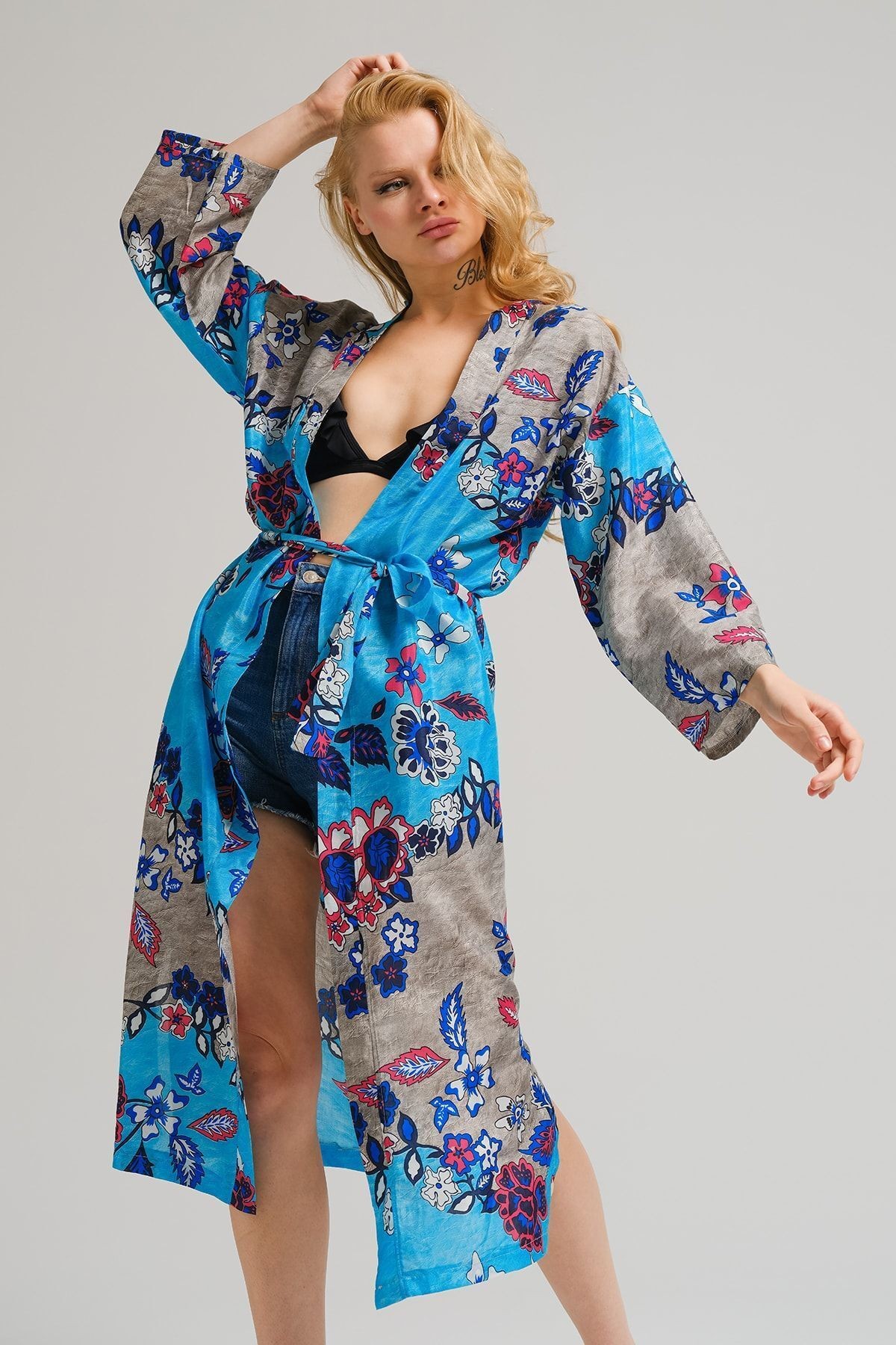 Kadın Turkuaz Desenli Uzun Kimono ARM-22Y001120