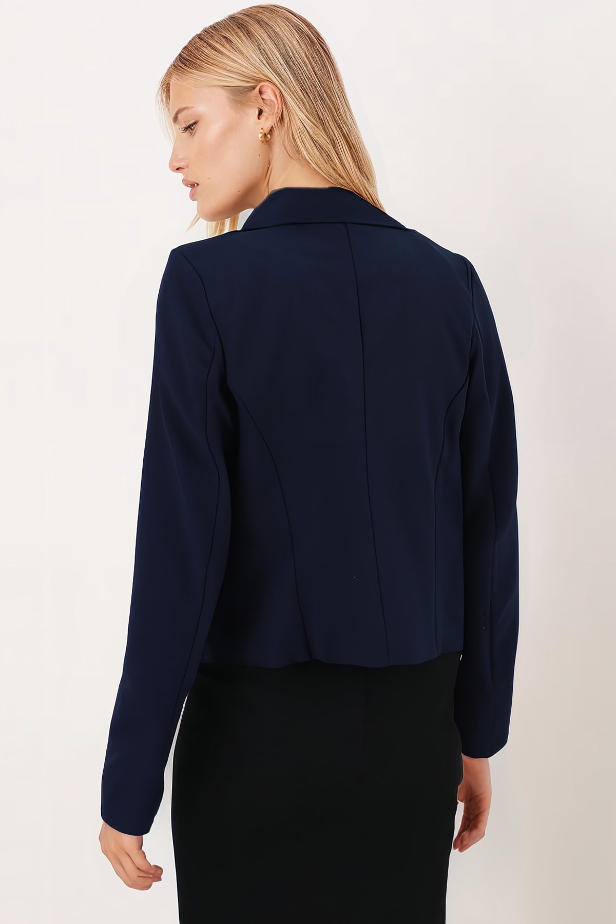 Kadın Lacivert Erkek Yaka Kare Cepli Crop Ceket ARM-26K001026