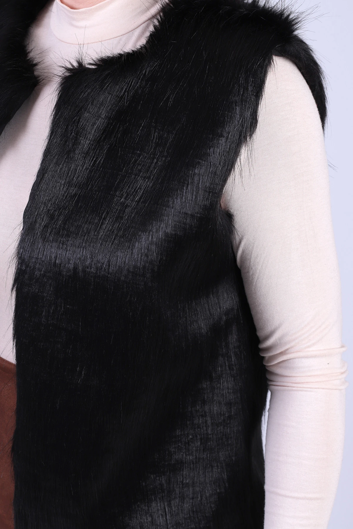 Kadın Siyah Astarlı Kürk Yelek ARM-26K001062