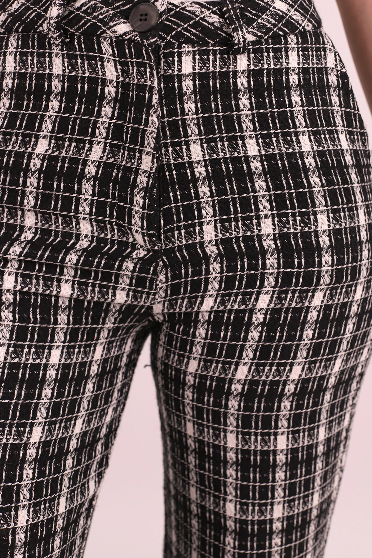 Kadın Siyah Ekose Desen Yüksek Bel Bol Paça Pantolon ARM-26K136040