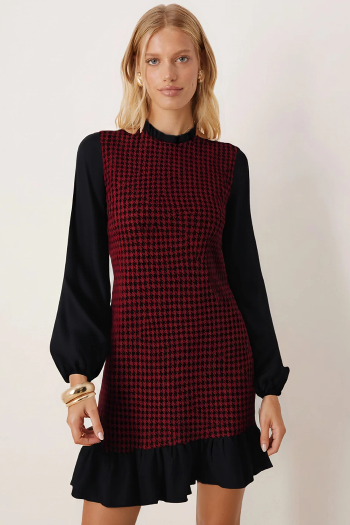 Kadın Bordo Yakası Ve Altı Fırfırlı Kazayağı Desen Elbise ARM-21Y001080