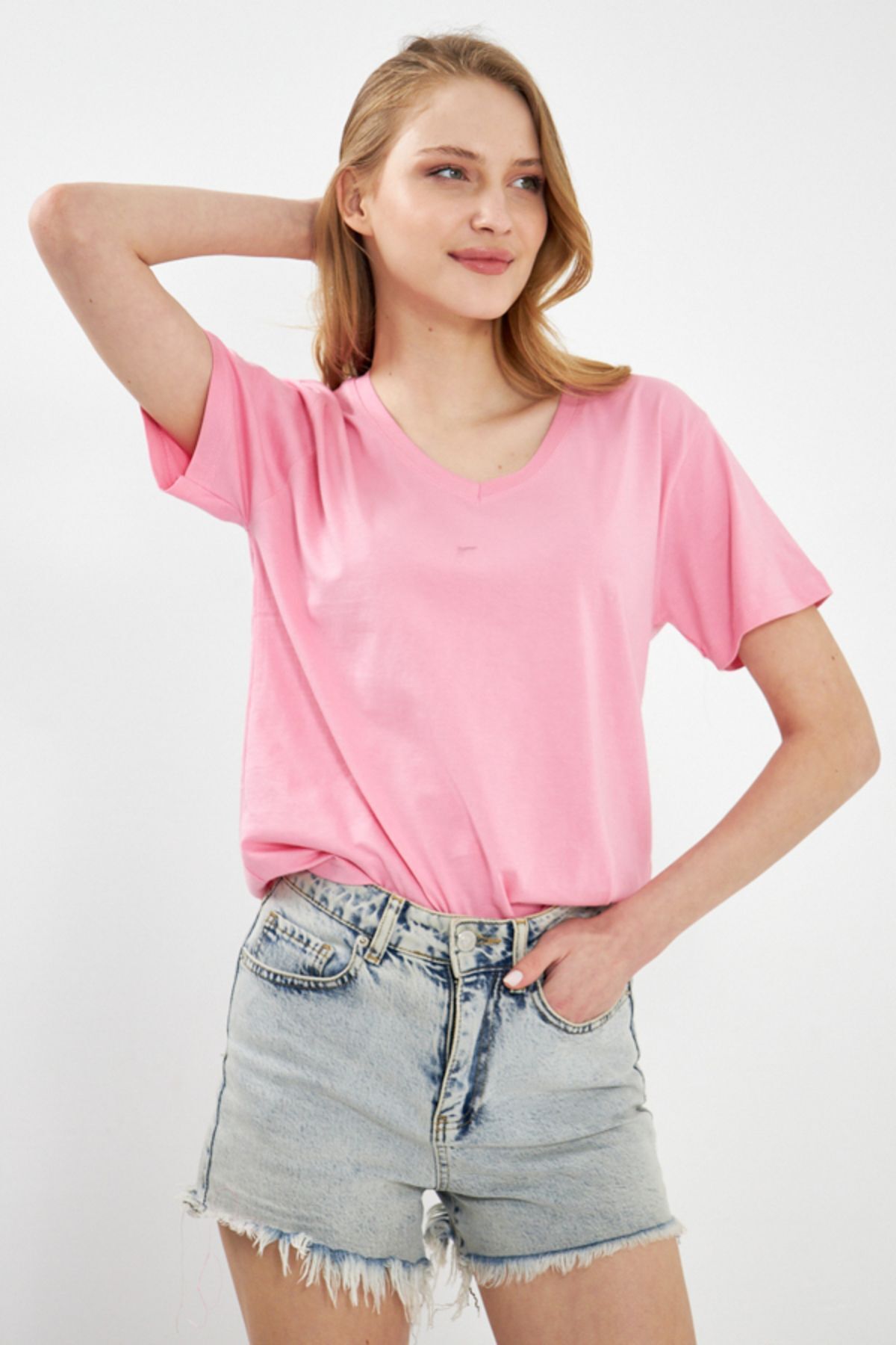 Kadın Pembe V Yaka T-Shirt ARM-23Y024002