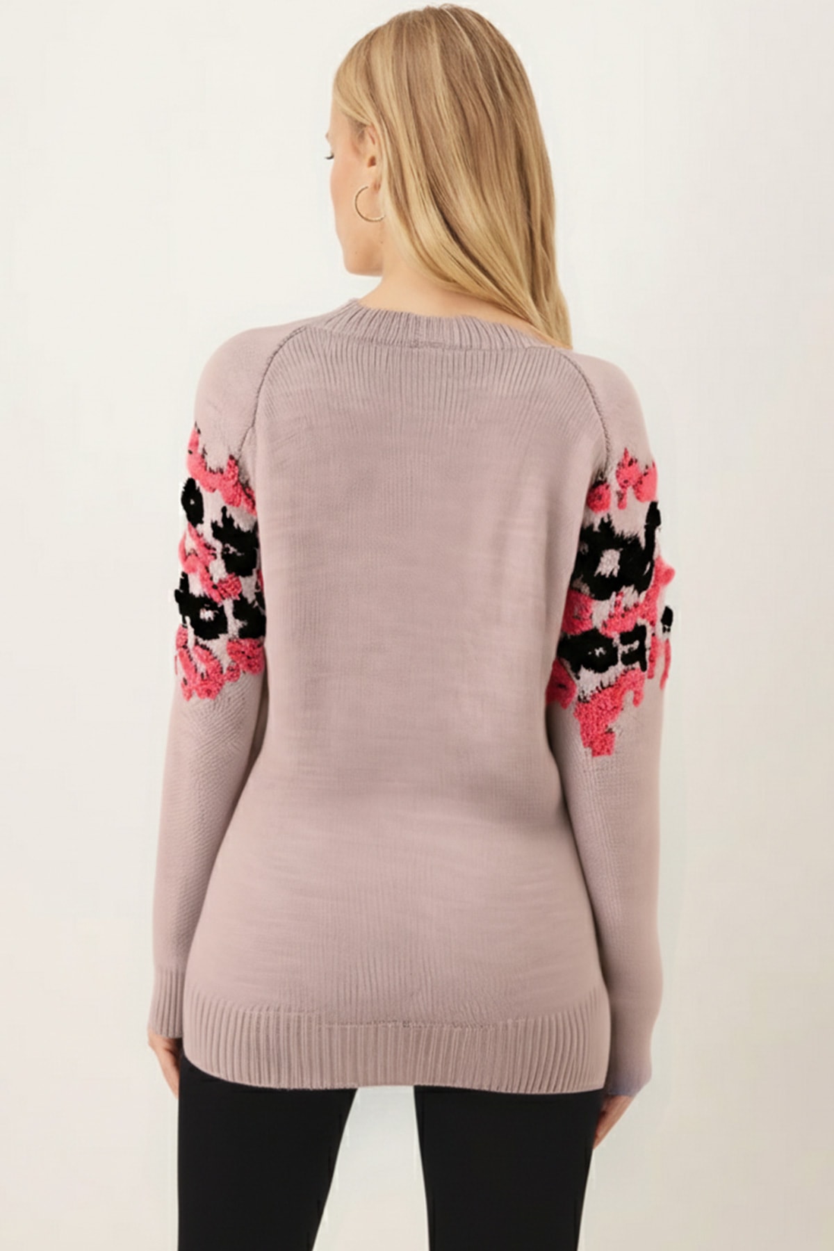 Kadın Taş Önü Kabartmalı Desen Triko Kazak ARM-26K136018