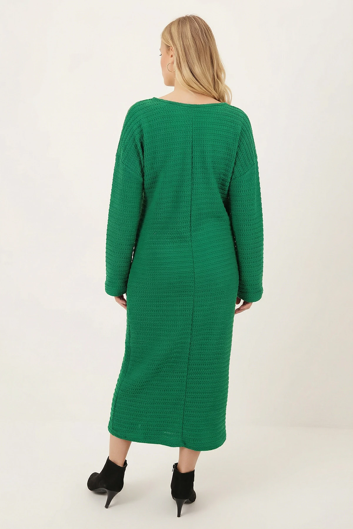 Kadın Yeşil Uzun Kollu Yumuşak Dokulu Salaş Elbise ARM-26K001078