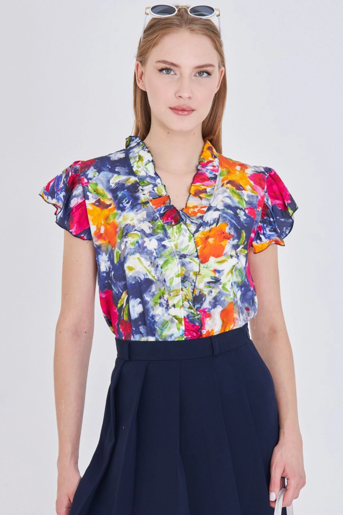 Kadın Lacivert Yakası Ve Kolları Fırfırlı Bluz ARM-25Y001028