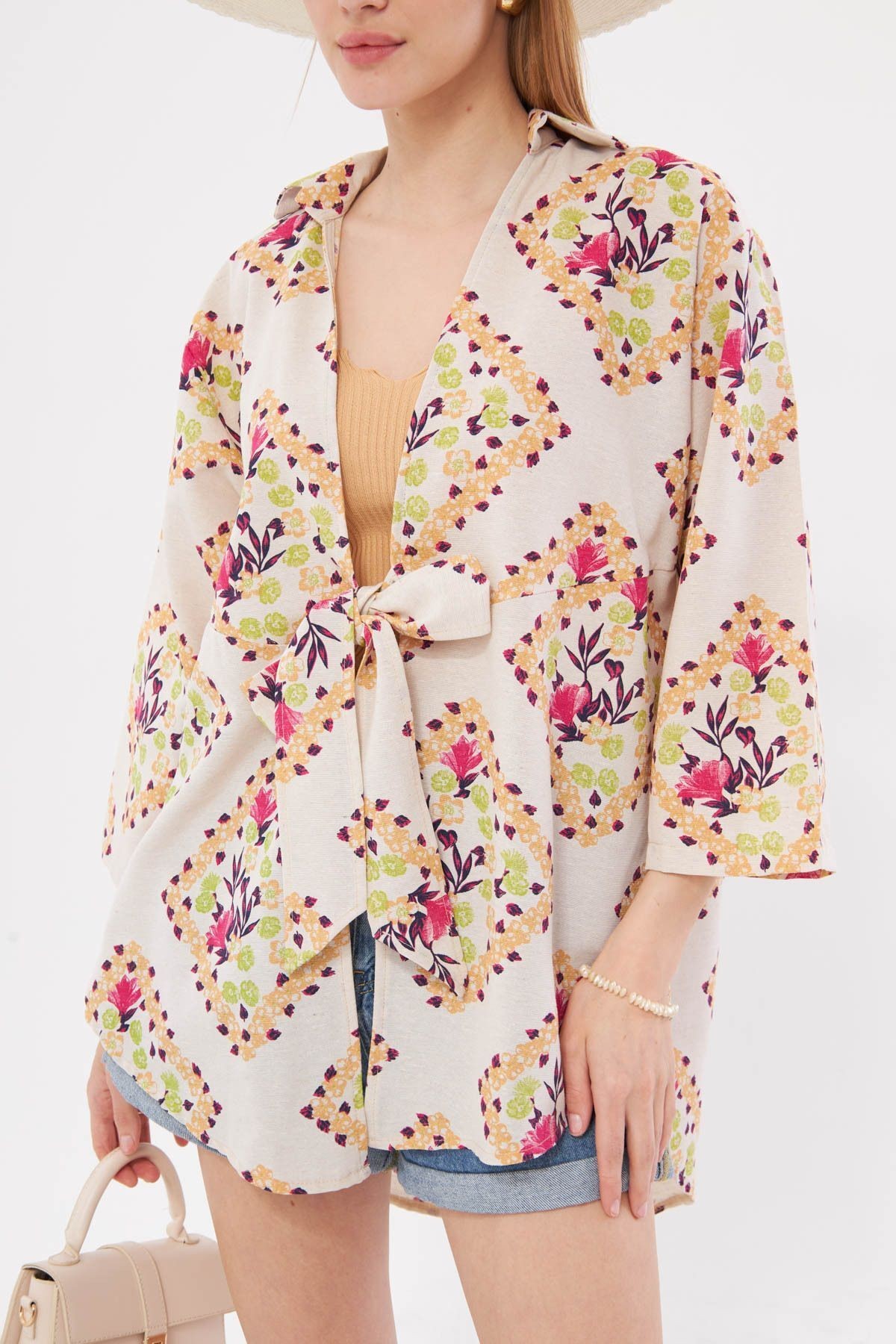 Kadın Pembe Desenli Keten Görünümlü Önden Bağlamalı Kimono Gömlek ARM-24Y001079