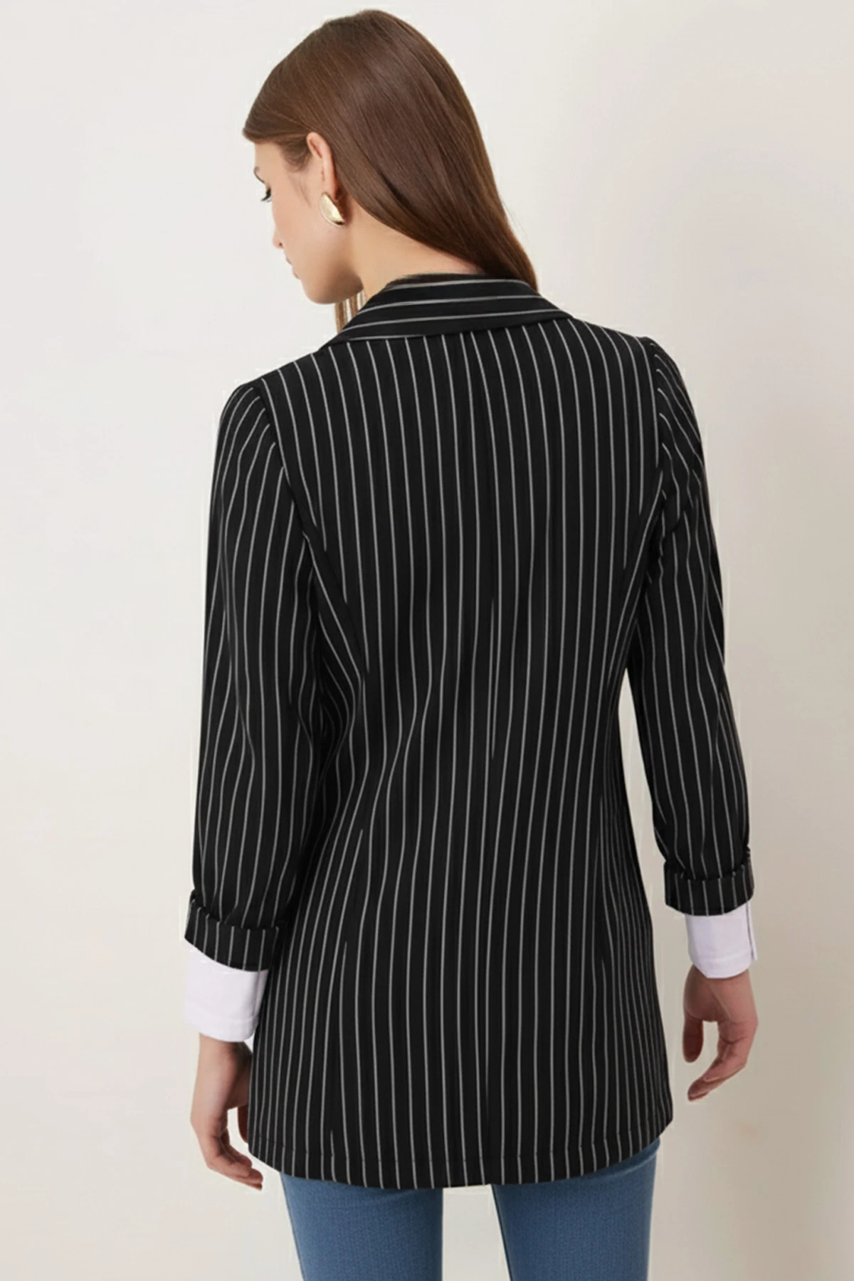 Kadın Siyah Oversize Duble Kol Kruvaze Yaka Astarlı Blazer Ceket ARM-26K001052