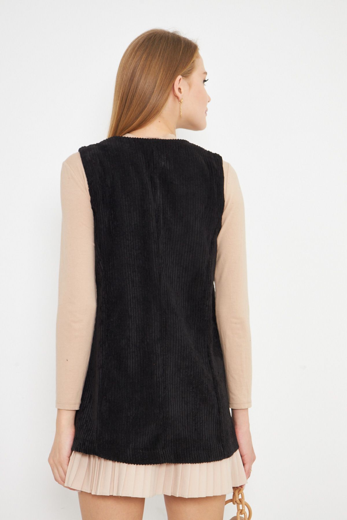 Kadın Siyah V Yaka Tek Düğmeli Oversize Kalın Fitilli Kadife Yelek ARM-25K001016