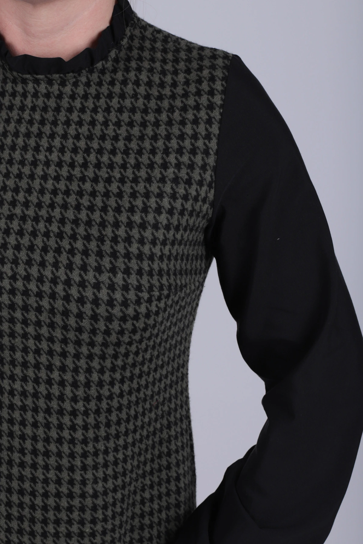 Kadın Haki Yakası Ve Altı Fırfırlı Kazayağı Desen Elbise ARM-21Y001080