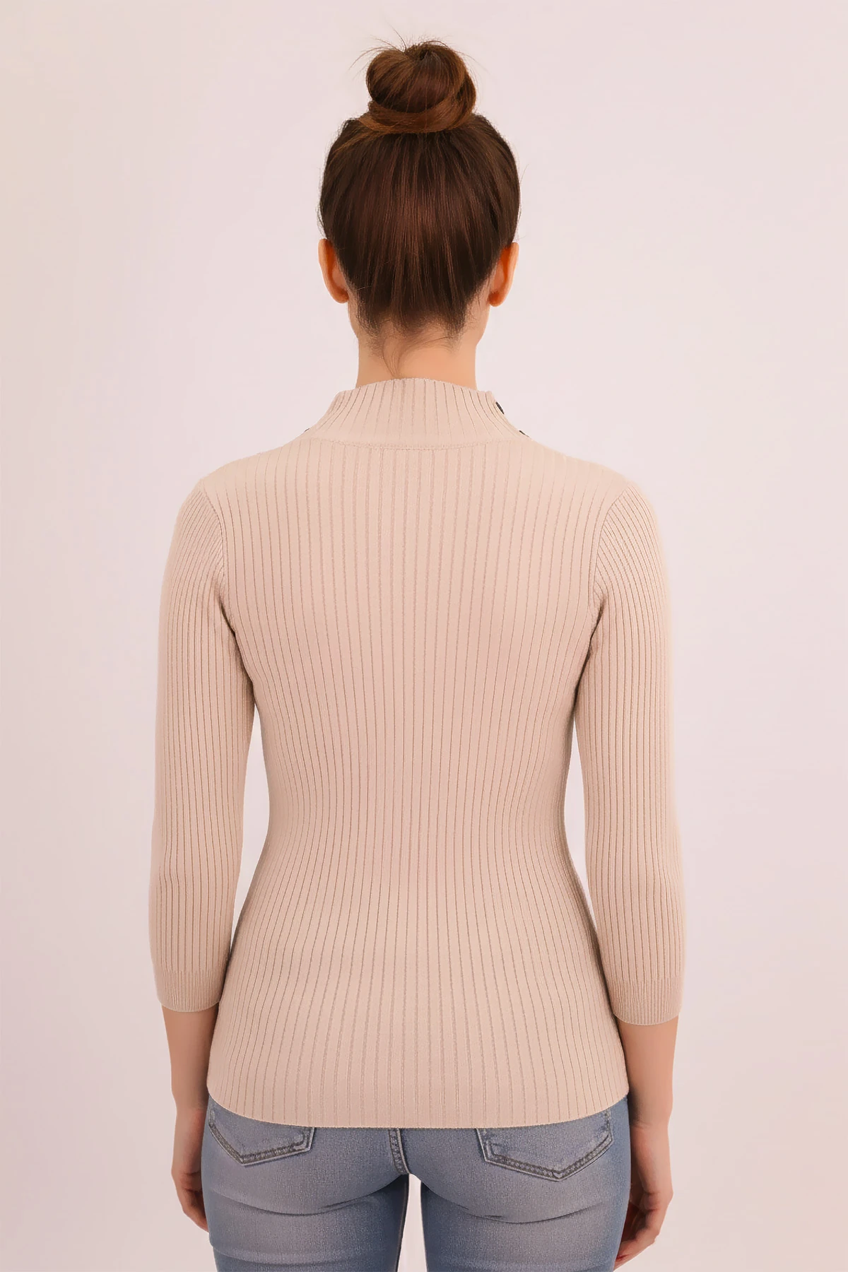 Kadın Taş Dik Yaka Omuzları Zımba Detaylı Triko Kazak ARM-26K136065