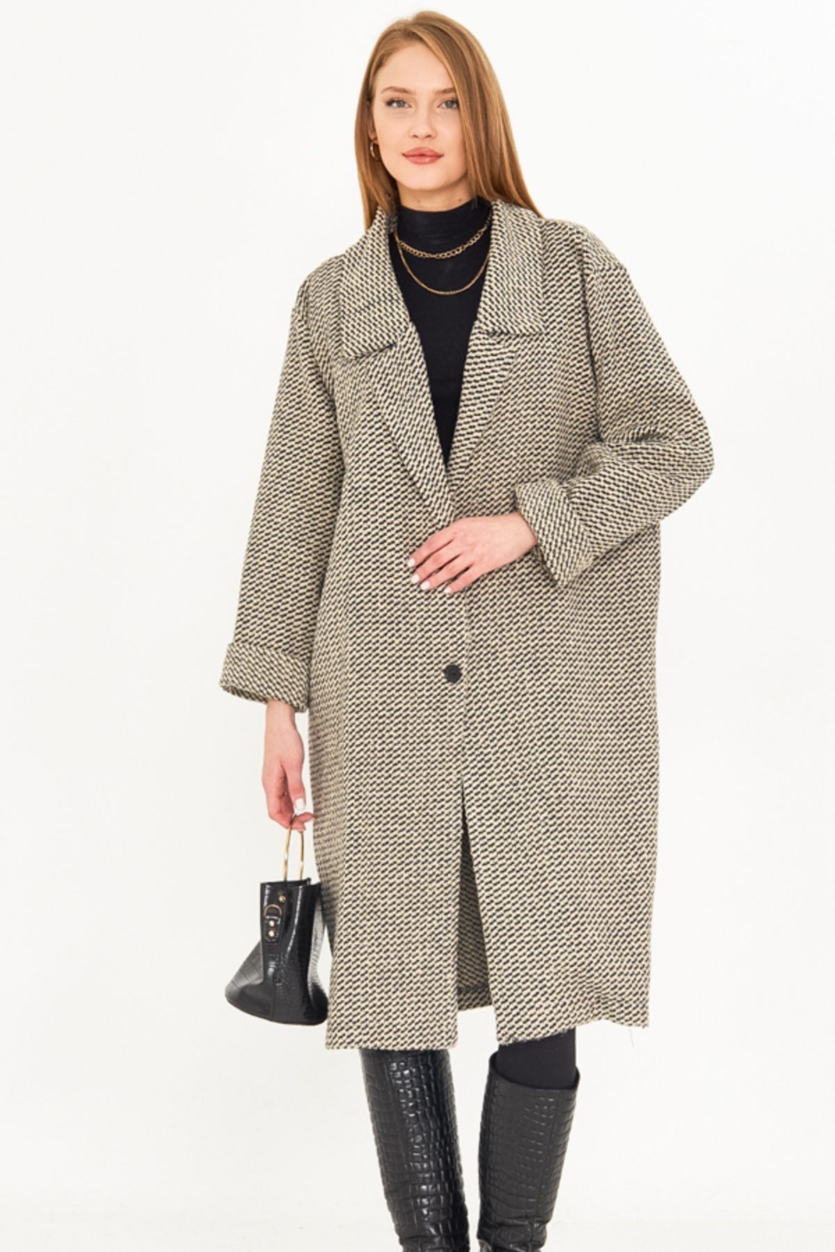 Kadın Siyah Oversize Desenli Kaşe Kaban ARM-25K001099