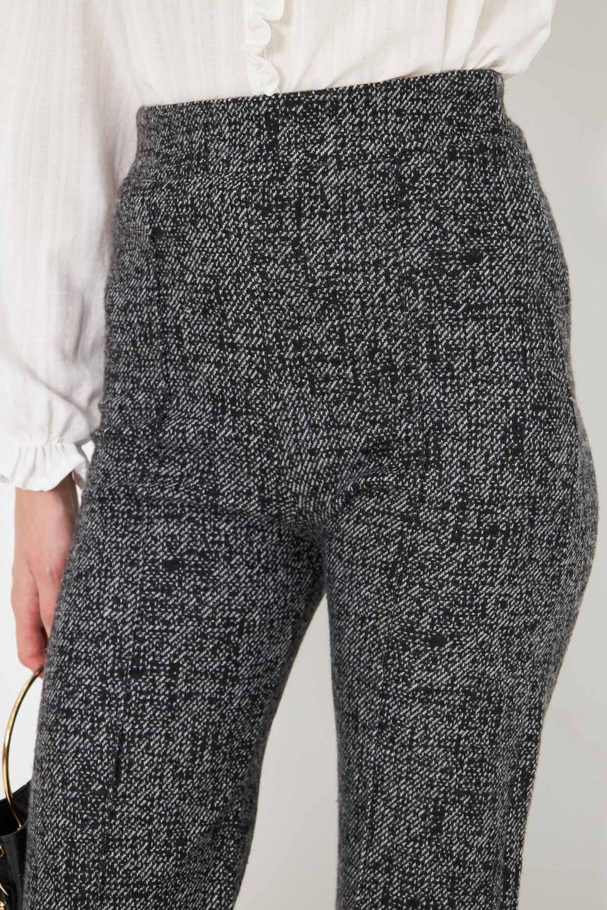 Kadın Siyah Beli Lastikli Ütü İzi Dikişli Pantolon ARM-25K001058
