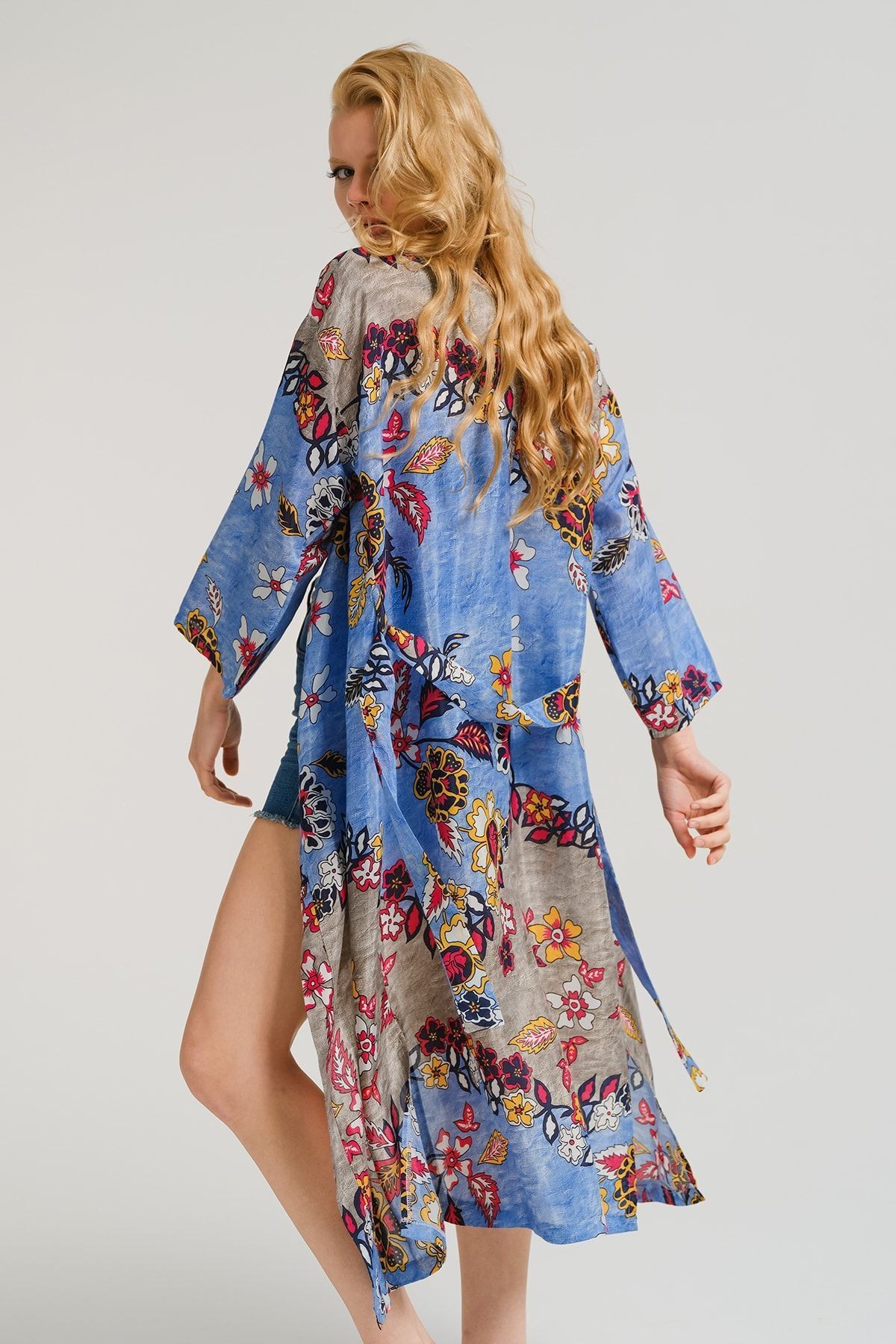 Kadın Mavi Desenli Uzun Kimono ARM-22Y001120