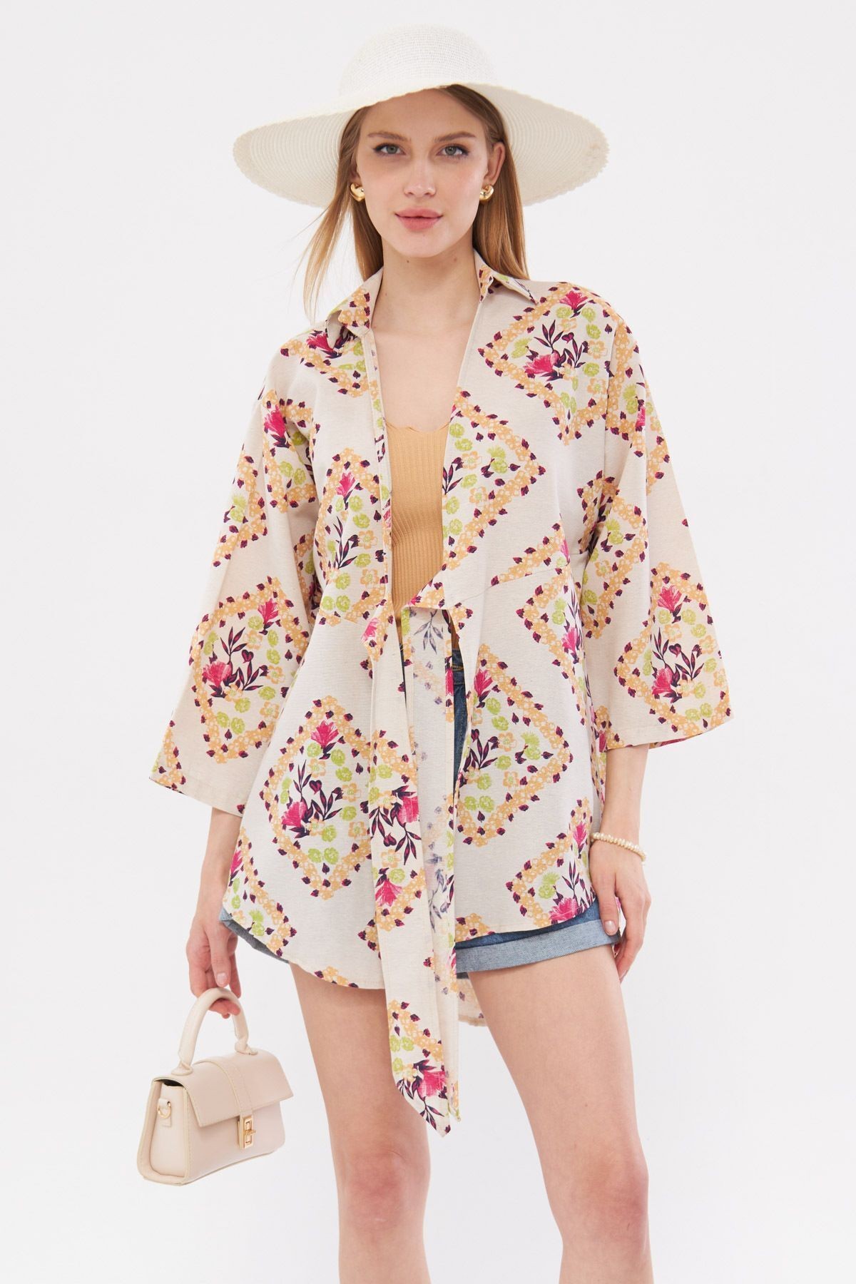 Kadın Pembe Desenli Keten Görünümlü Önden Bağlamalı Kimono Gömlek ARM-24Y001079