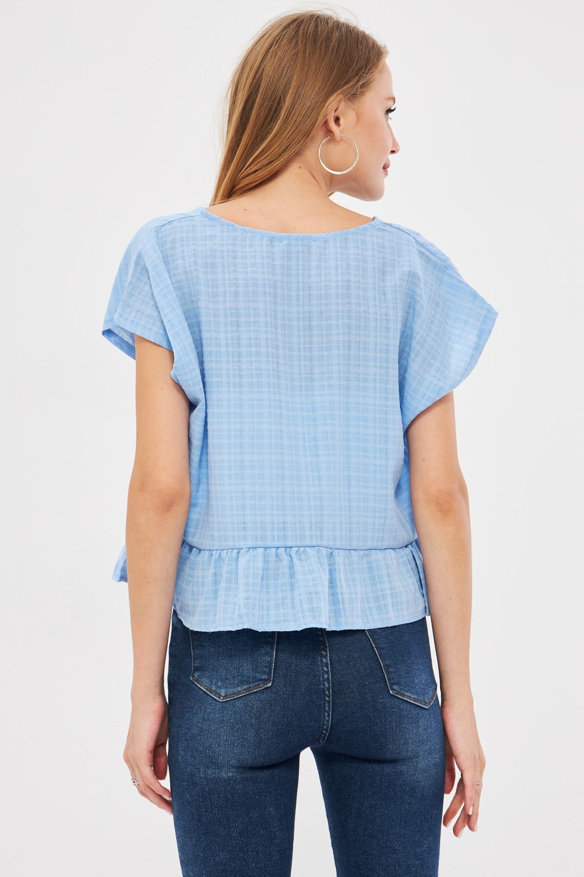 Kadın Bebe Mavi Yarasa Kol Yakası Bağlamalı Eteği Fırfırlı Oversize Crop Bluz ARM-24Y001088