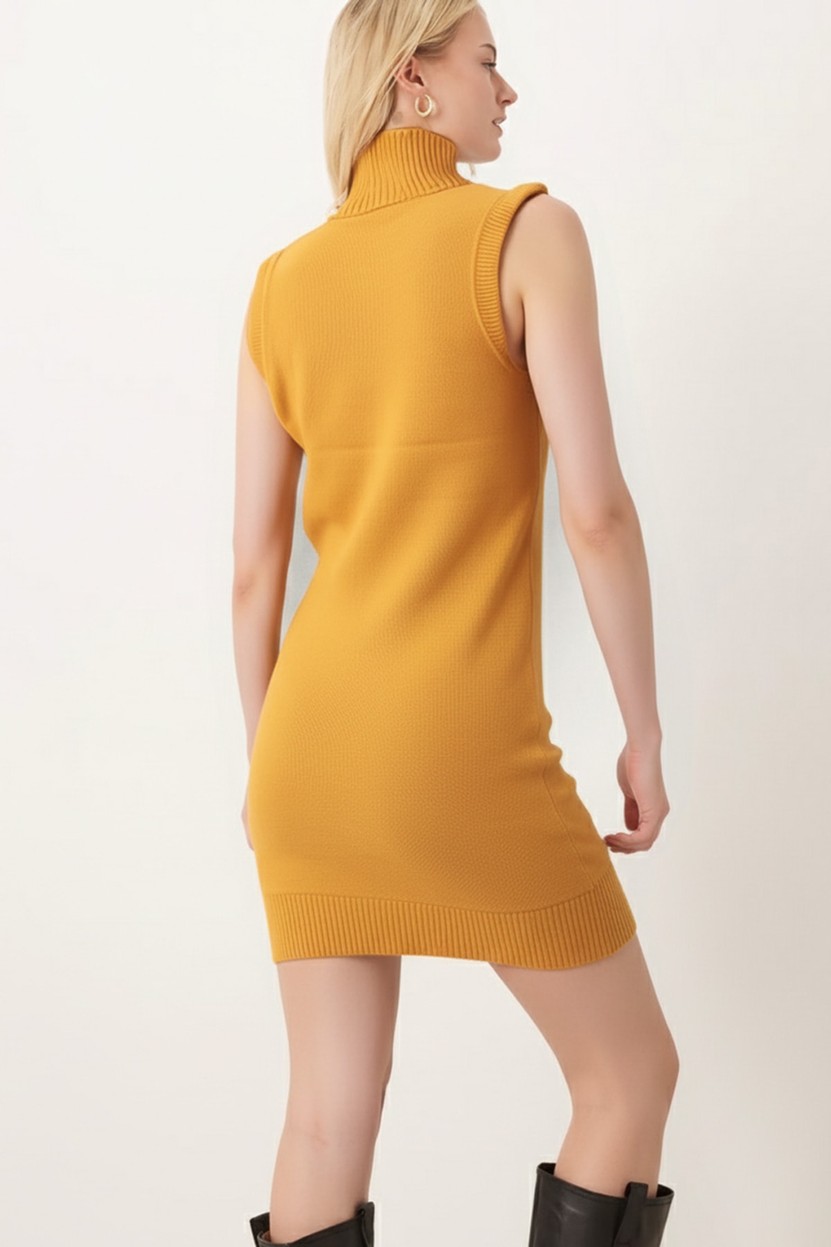 Kadın Sarı Önü Boncuklu Kolsuz Triko Elbise ARM-26K136034