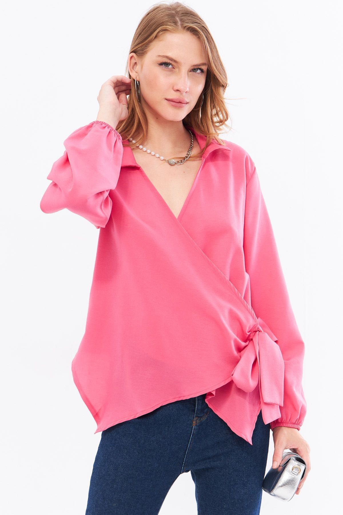 Kadın Pembe Yakalı Kruvaze Bluz ARM-22Y024025