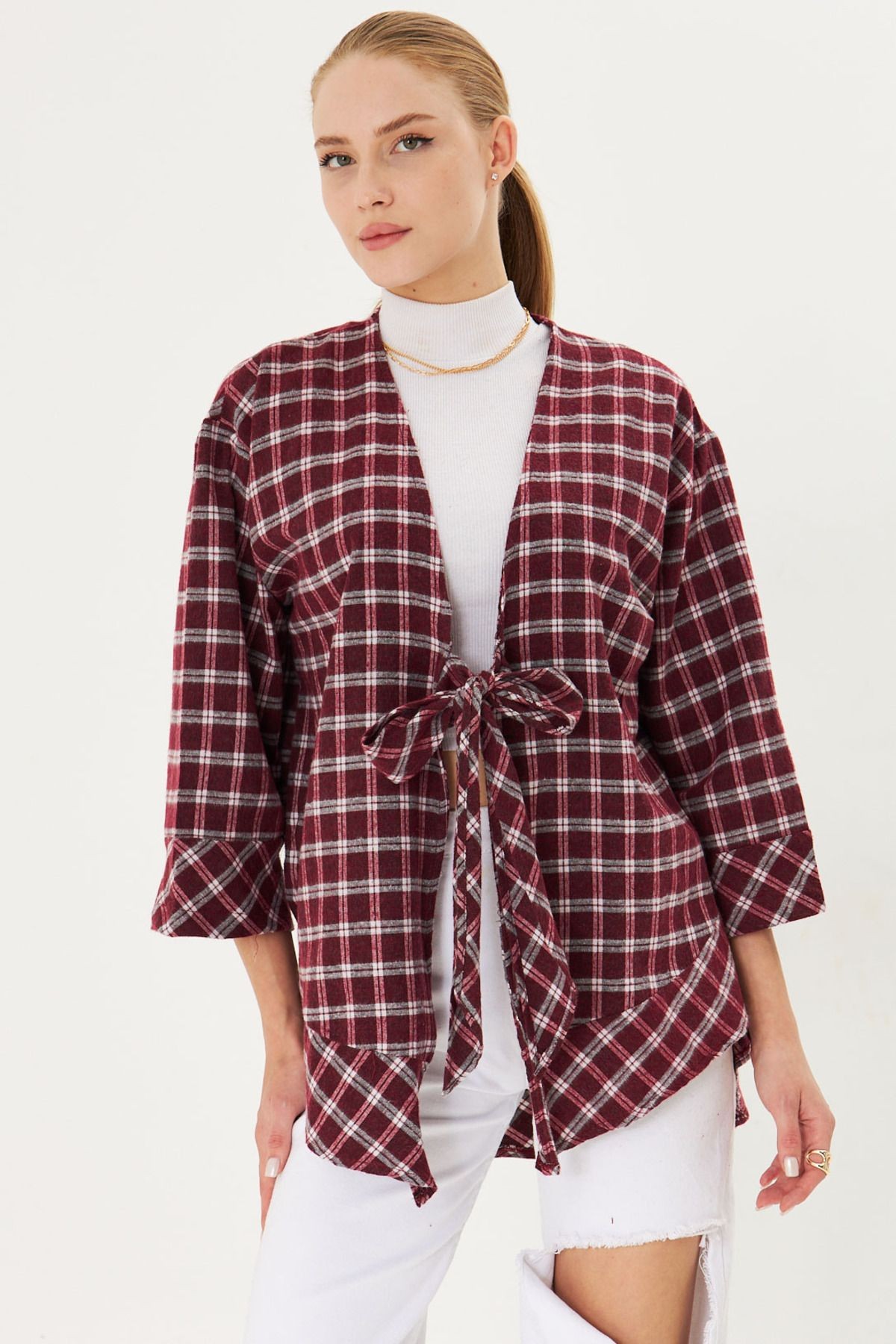 Kadın Bordo-Beyaz Önden Bağlamalı Ekose Kimono Gömlek ARM-25K001017