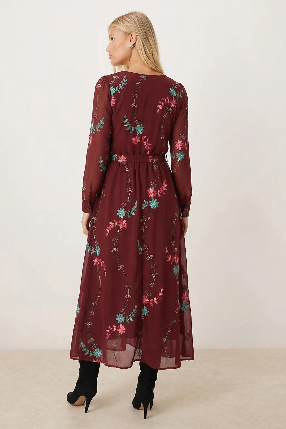 Kadın Bordo V Yaka Kemerli Astarlı Şifon Midi Boy Elbise ARM-26K001042