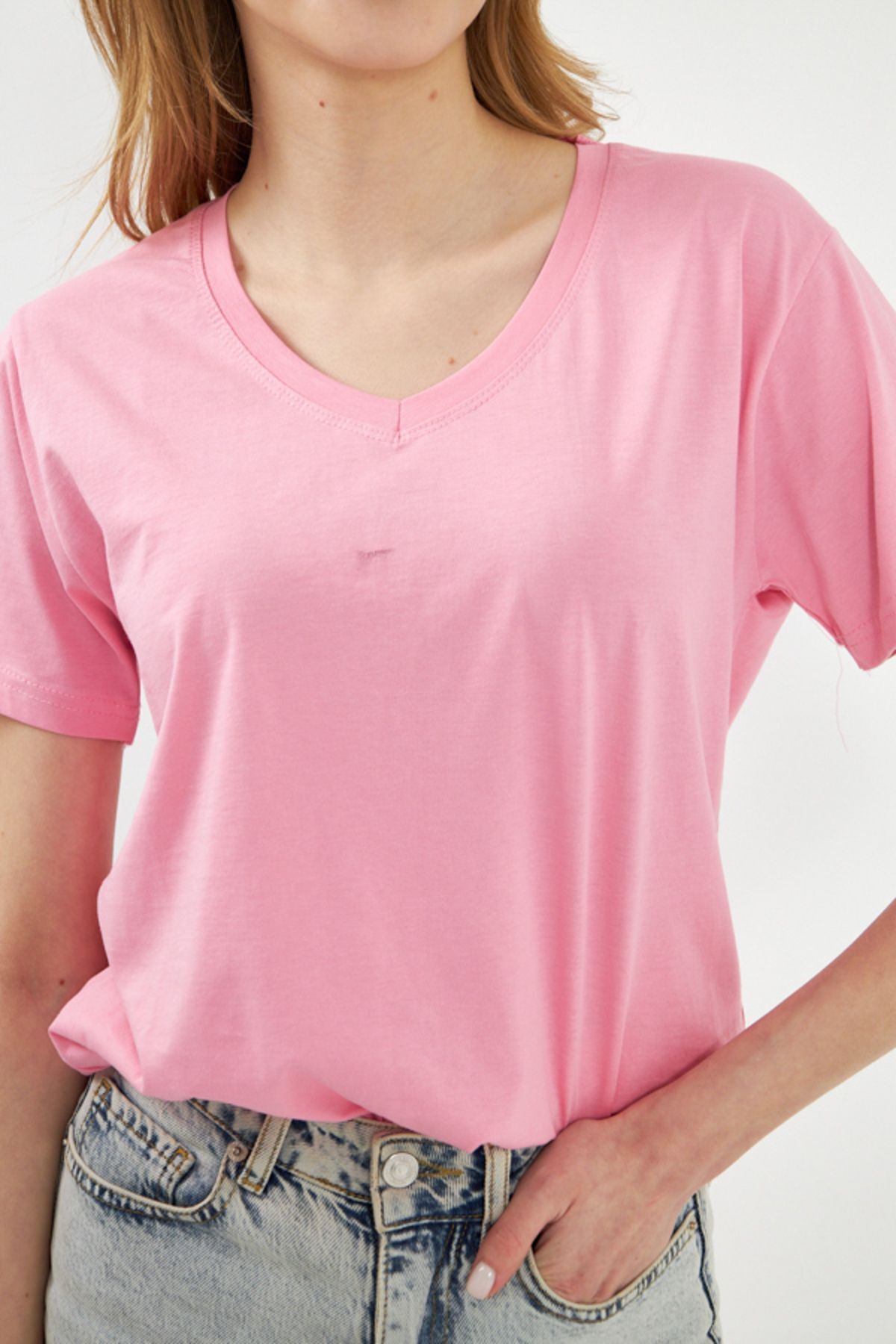 Kadın Pembe V Yaka T-Shirt ARM-23Y024002